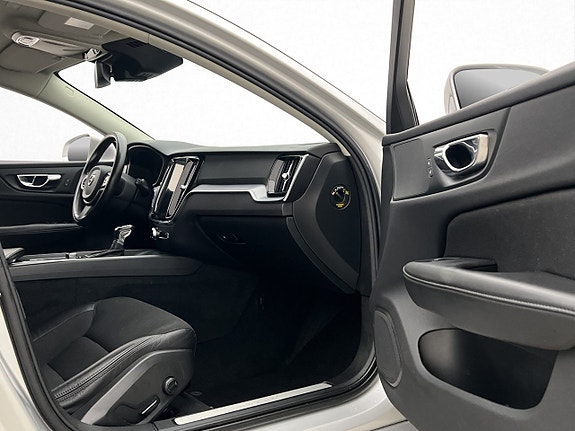 Volvo V60 28 of 30