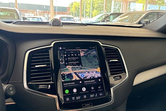 Volvo XC90 21 of 26
