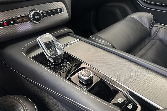 Volvo XC90 24 of 26