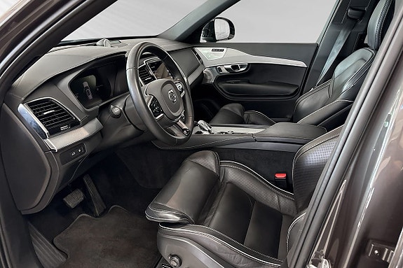 Volvo XC90 7 of 26