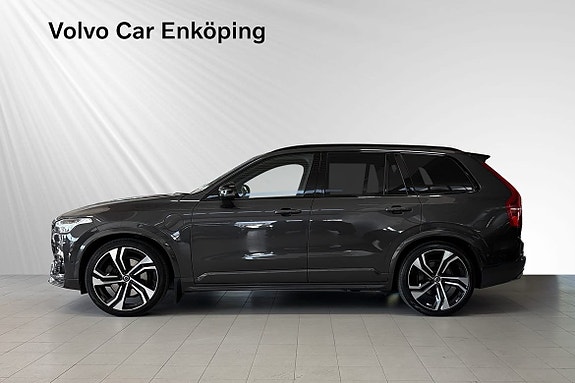 Volvo XC90 3 of 26