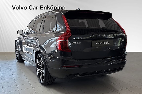Volvo XC90 4 of 26