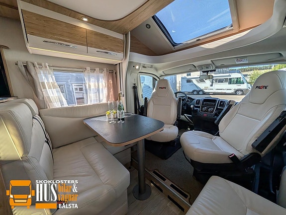 Pilote P 746 GJ 150hk Automat Alde Vinterpaket Taksäng Långbäddar 12 of 26
