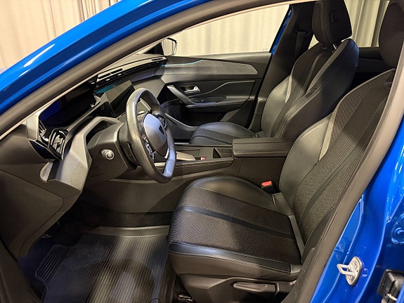 Peugeot 308 8 of 16
