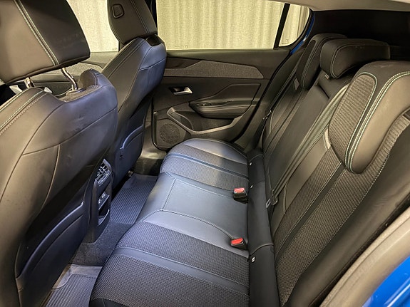 Peugeot 308 6 of 16