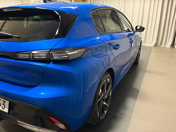 Peugeot 308 4 of 16