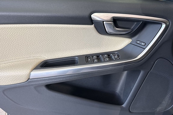 Volvo V60 17 of 29