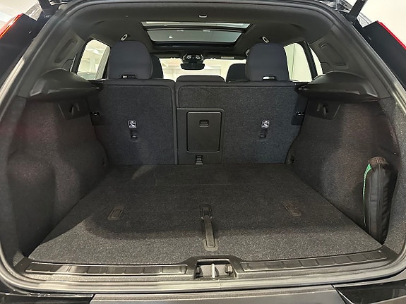 Volvo XC40 7 of 18