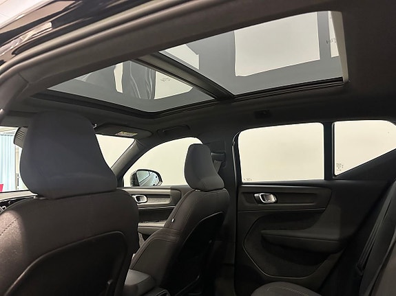 Volvo XC40 10 of 18