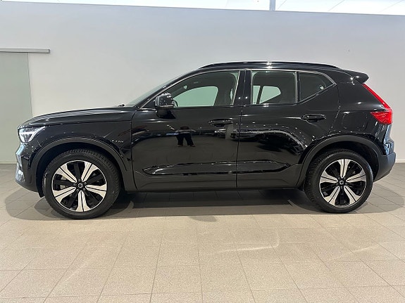 Volvo XC40 5 of 18
