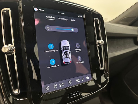 Volvo XC40 18 of 18