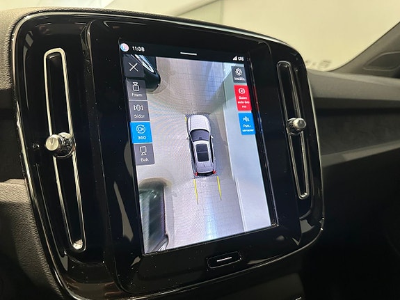 Volvo XC40 14 of 18