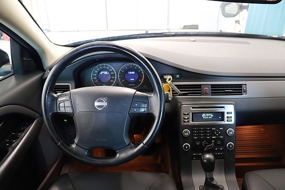 Volvo V70 6 of 13