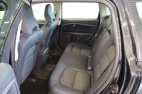 Volvo V70 5 of 13