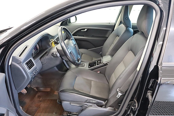 Volvo V70 4 of 13