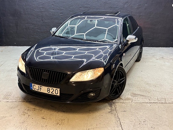 Seat Exeo 2 of 18