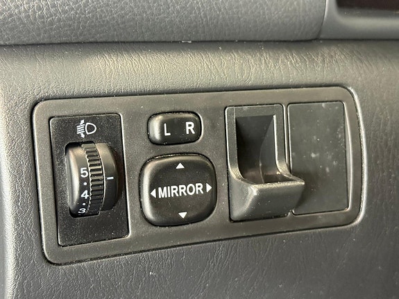 Toyota Corolla 14 of 19