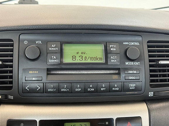 Toyota Corolla 13 of 19