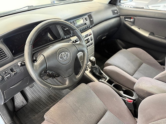 Toyota Corolla 9 of 19
