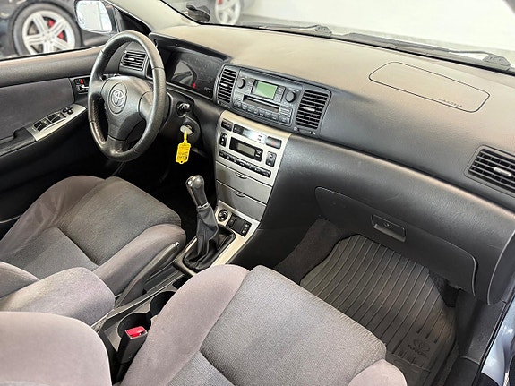 Toyota Corolla 10 of 19