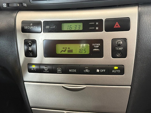 Toyota Corolla 12 of 19