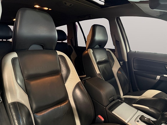 Volvo XC90 14 of 28