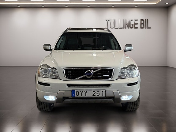 Volvo XC90 7 of 28