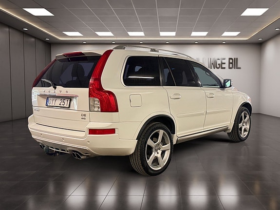 Volvo XC90 8 of 28
