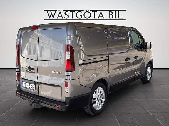 Renault Trafic 6 of 17