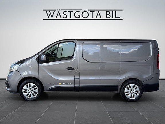 Renault Trafic 3 of 17