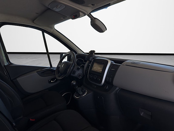 Renault Trafic 16 of 17