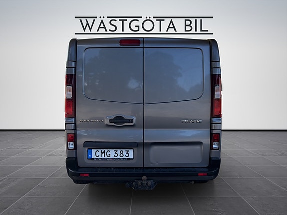 Renault Trafic 5 of 17