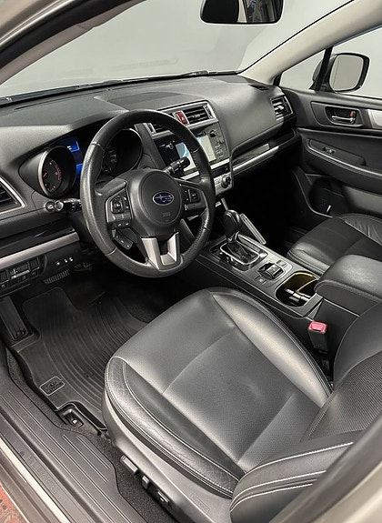 Subaru Outback 5 of 9