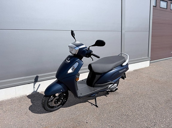 Suzuki UK125 Adress 4 of 6