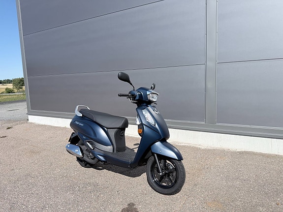 Suzuki UK125 Adress 3 of 6