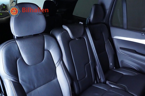 Volvo XC90 25 of 30