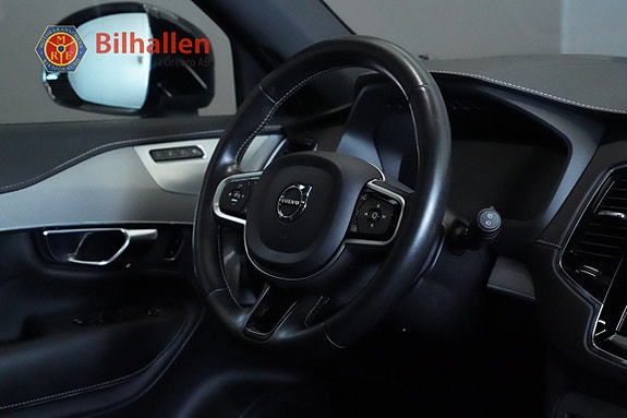 Volvo XC90 30 of 30