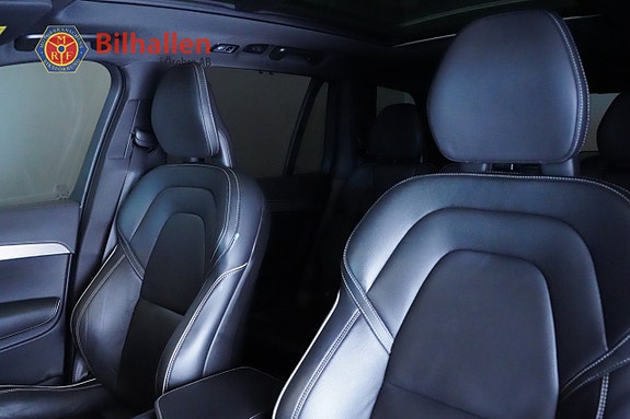 Volvo XC90 5 of 30