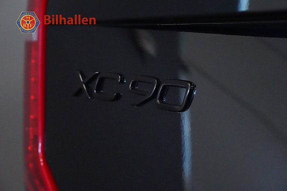 Volvo XC90 16 of 30