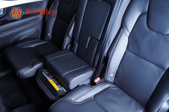 Volvo XC90 12 of 30