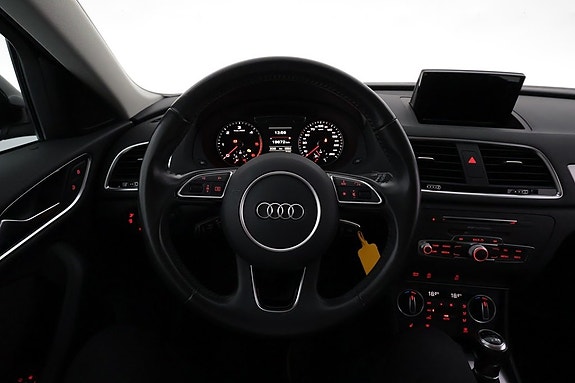 Audi Q3 15 of 23