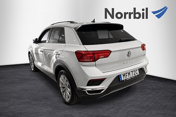 Volkswagen T-Roc 3 of 5