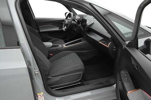 Cupra Born 16 of 20