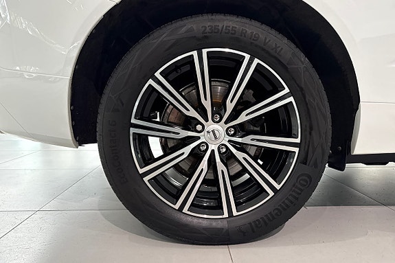 Volvo XC60 17 of 22