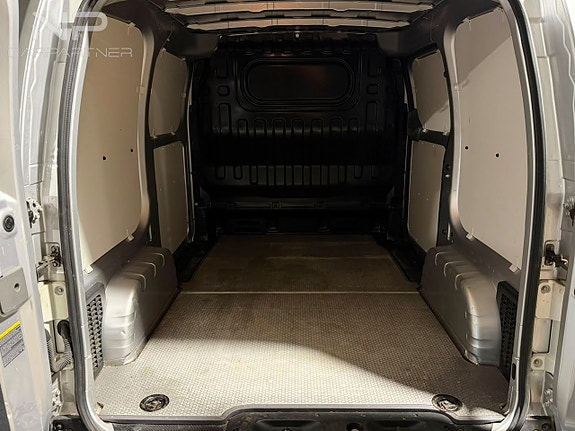 Nissan e-NV200 21 of 22
