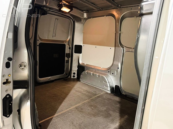Nissan e-NV200 20 of 22