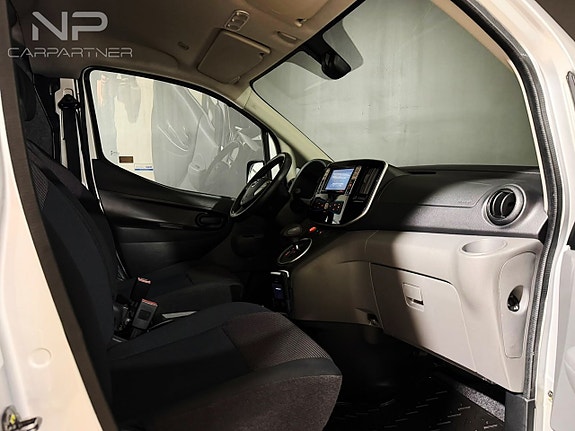 Nissan e-NV200 9 of 22