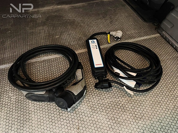Nissan e-NV200 22 of 22