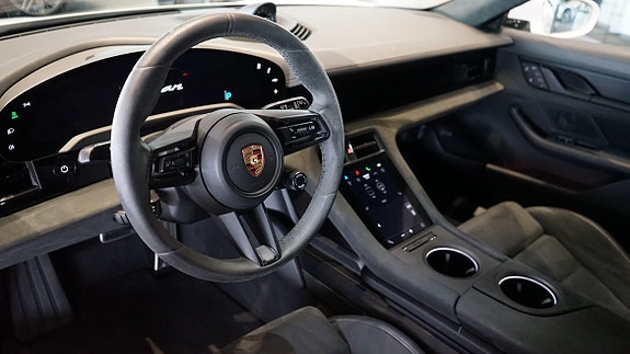 Porsche Taycan GTS 6 of 6