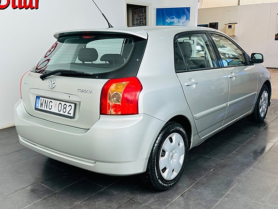 Toyota Corolla 8 of 19